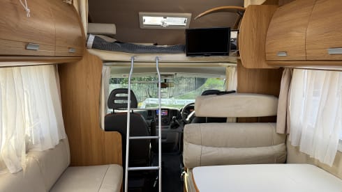 Francesca – 7 berth Fiat alcove from 2010