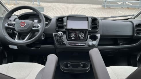 Weinsberg Pepper – Fiat semi-integrated 4p