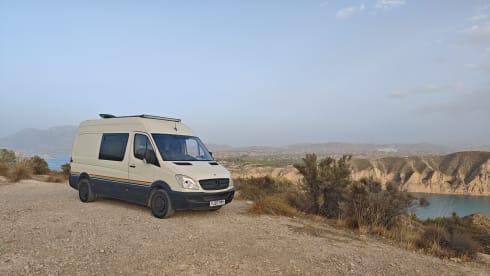 Desire – Mercedes-Benz Wohnmobil mit 2 Schlafplätzen aus dem Jahr 2007