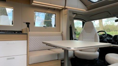 4p Adria Mobil Matrix 670 DC semi-integrated from 2022