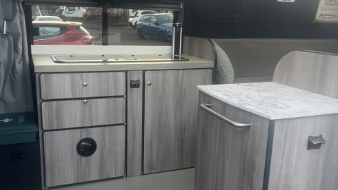 Jean ford van dam  – 3 berth Ford Transit campervan 