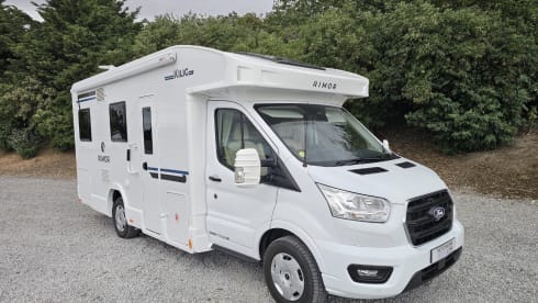 Rimor has it. –     La Grande Fuga – Spazioso camper familiare a 6 posti letto