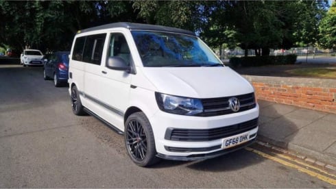 FloRider  – 4 berth Volkswagen campervan from 2018