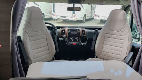 McLoui – 5 person McLouis from 2017