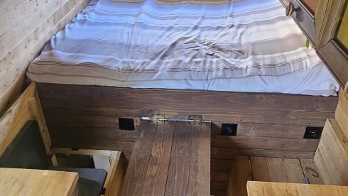 Free Spirit – 3p Mercedes-Benz bus uit 2016