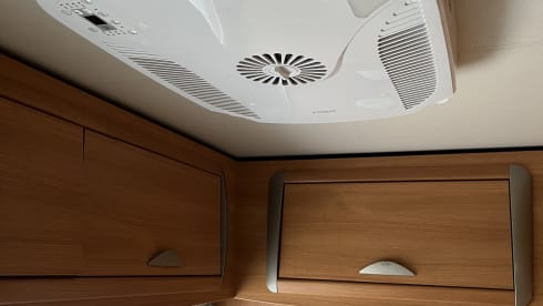 Nice 4p Fiat semi-integrated from 2011 with accessories and air conditioning