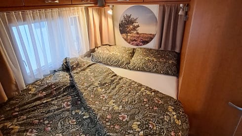 Gemütliches, voll ausgestattetes Wohnmobil für 4 Personen mit allen Annehmlichkeiten. 