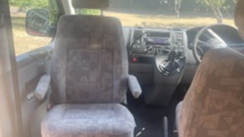 Volkswagen campervan met 4 slaapplaatsen uit 2005