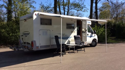Beautiful spacious Adria Coral 660 SL
