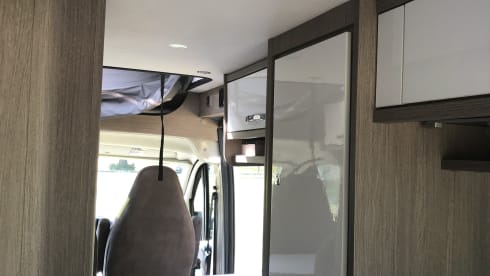 George III – 4p Pössl bus uit 2019