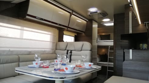 Luxurious family camper with a great sense of space and great travel comfort