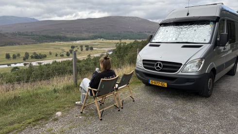 VanNoes – Geräumiger und hip dekorierter Mercedes Sprinter