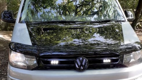 QUICK SILVER – QUICK SILVER T5.1 4 BERTH CAMPERVAN WITH POPTOP ROOF ( T32 STARTLINE LWB ) 