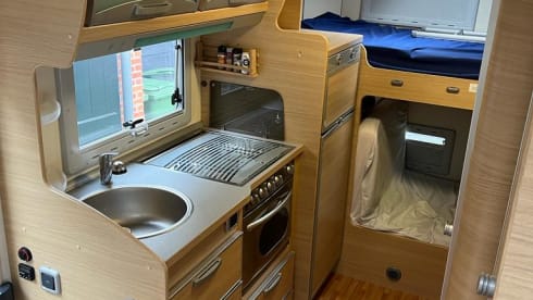 Complete neat well maintained Camper for families or couples
