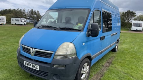 Paddy – Groovy 4 berth Renault Master campervan
