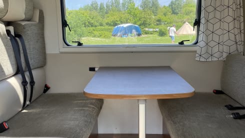 Koos – Cozy 5p alcove camper from 2015