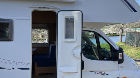 LMC A 651 G alcove 6 persons