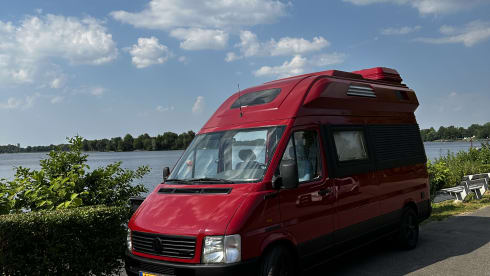 4p Volkswagen bus from 1998