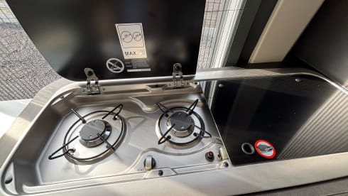 Pol – luxurious long bus camper!