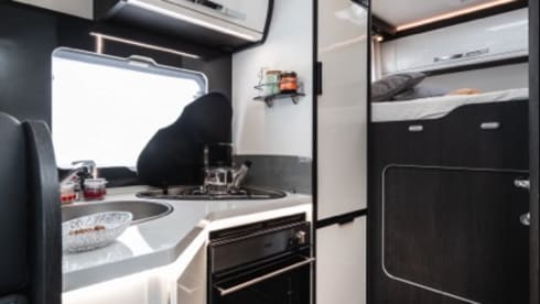 Modern 21 Reg Rollerteam Zefiro 665 4 Berth Luxury Motorhome