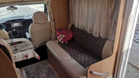 Efi – Camper mansardato