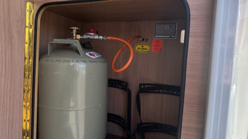 Broem – 4p Knaus semi-integrated uit 2017