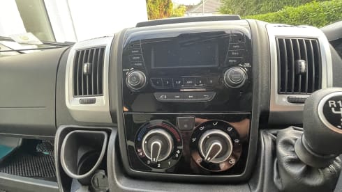 The Catbus  – 4 Berth Swift Select 184 (2017)