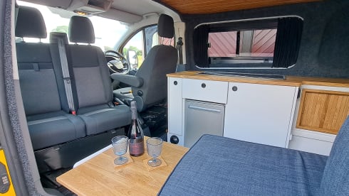"Moira" - Your 2 Berth Dreamy Yellow Camper!  *INSURANCE INCLUDED* 