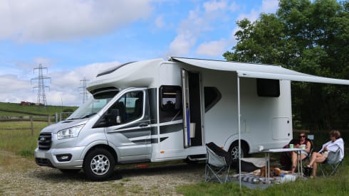 Orion – Autotrail semi-intégré de 4 places à partir de 2023