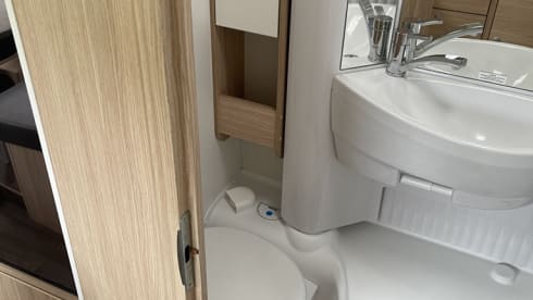 13/21 – Luxurious, complete camper with length beds and a pull-down bed!