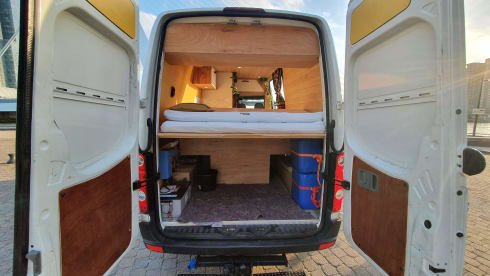 Bus camper VW Crafter off grid 3 persons