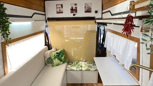 Maui – VAN MERCEDES WESTFALIA T1