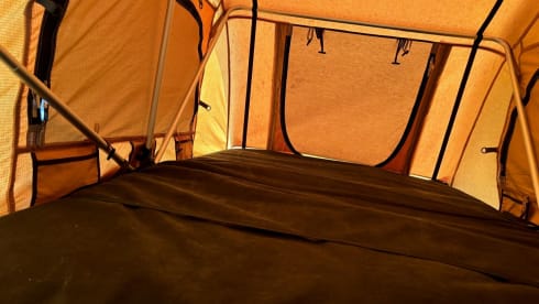 The Brick  – Volvo station Polar 245 roof tent incl complete camping equipment