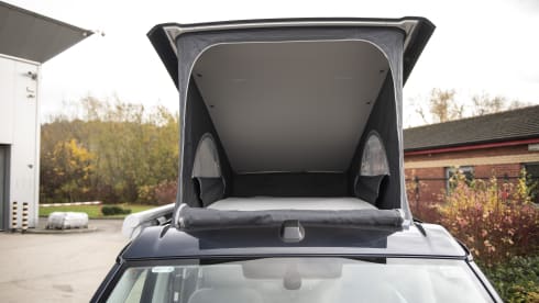 BV70YDO VW CALIFORNIA CAMPER RENTAL, SUPER HIGH SPEC INC BIKE RACK 