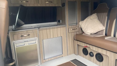 Wally – 4 berth Volkswagen campervan from 2018  (leeds cross gates)