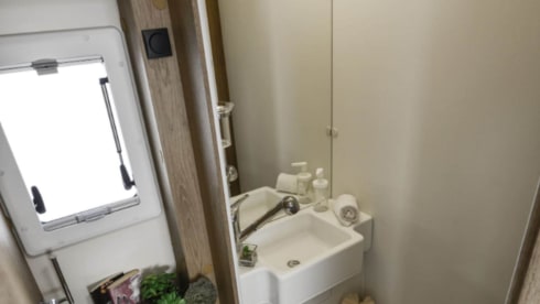 Phoenix – Phoenix 2027 6 berth 747 Auto Habitation Air con 