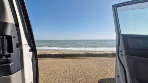 Reg  – Cosy Toyota Alphard | Fully-equipped, Adventure Ready | Isle of Wight