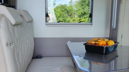 Very luxurious Bürstner Lyseo Harmony Line