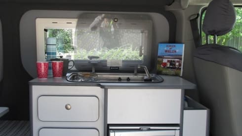 Type 2a – Modern and trendy decorated bus camper