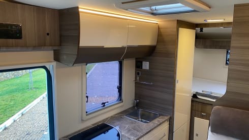 Rimor Evo 5 – Rimor Evo 5, 6 Berth Motorhome With Garage