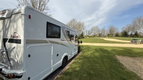 Mclouis  – Dora - 4 berth Luxury Family Motorhome (2025)