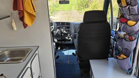 2p Peugeot bus from 1997