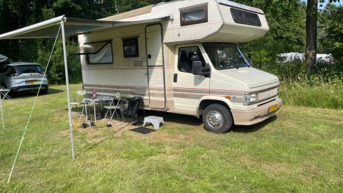 4p Dethleffs alcove from 1993