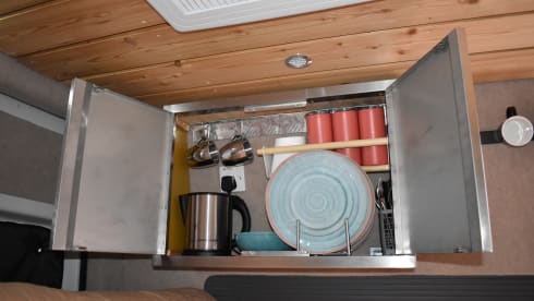 Blanco – 2 berth Volkswagen campervan from 2015
