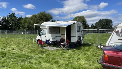 Polly – 5 berth Peugeot alcove from 1999