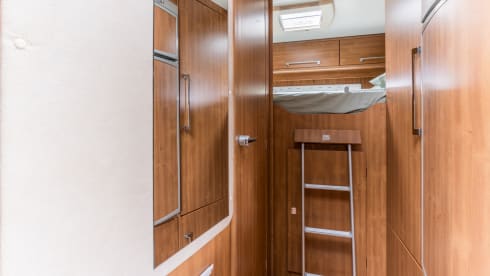 Nice Fiat semi-integrated camper for 5p