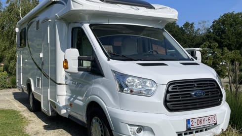 Mobilhome voor 4 personen – 4p Ford semi-integrated uit 2020
