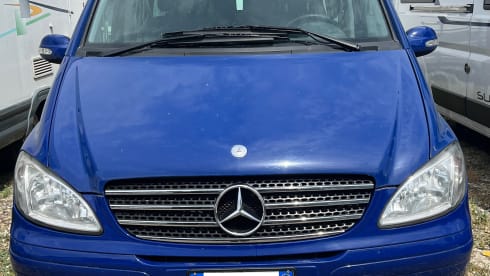 Blu – Mercedes Benz Viano Marco Polo 4 seats