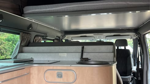 Nugget – 4p Ford campervan from 2005