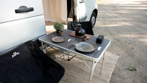 Donna Lina 2.0 – 2p Renault campervan from 2012